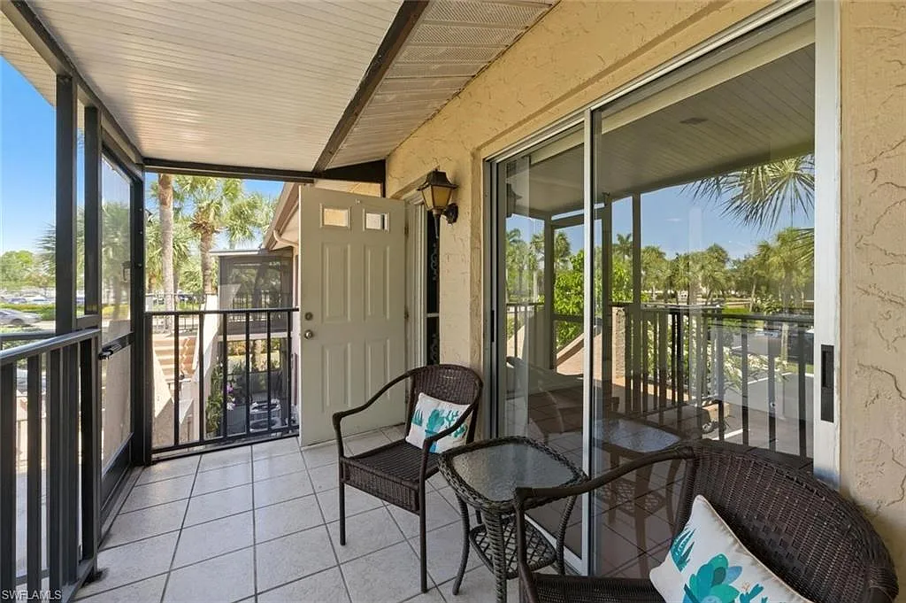 2 bed, 2.0 bath, 1246 sqft, $1,600 — Photo 2