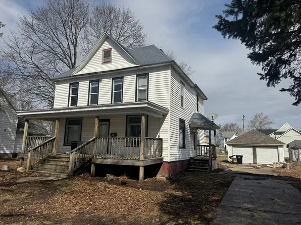 245 E Orleans St, Paxton, IL 60957