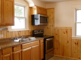 144 School St, Bruin, PA 16022
