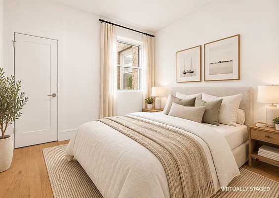 Bedroom, photo 1