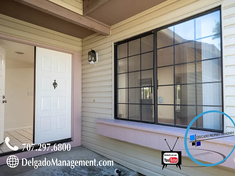 279 Flying Cloud Ct — Photo 2