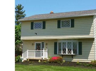 303 E 331st St, Eastlake, OH 44095