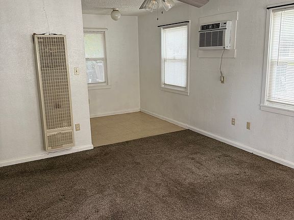 2nd image of 543 S Lassen St W