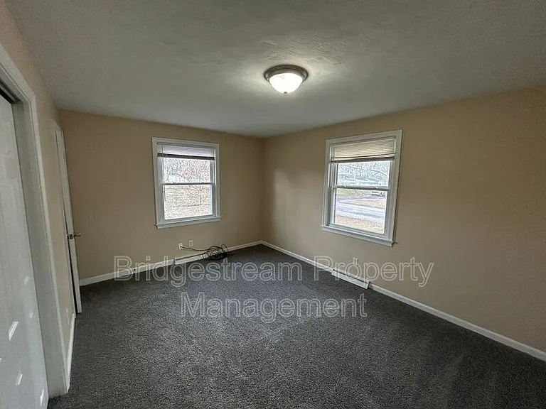 7541 Mintwood Ave — Photo 5