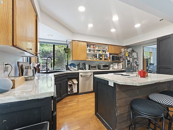 5th image of 114 Forest Park Dr