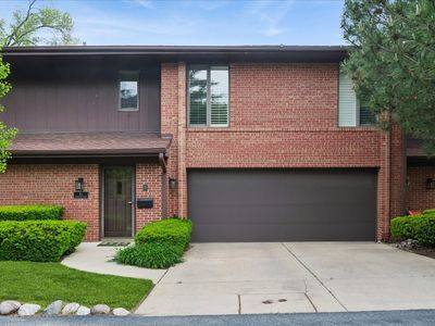 90 Boardwalk Pl, Park Ridge, IL, 60068