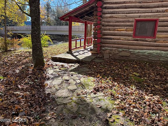 3rd image of 73 School House Rd