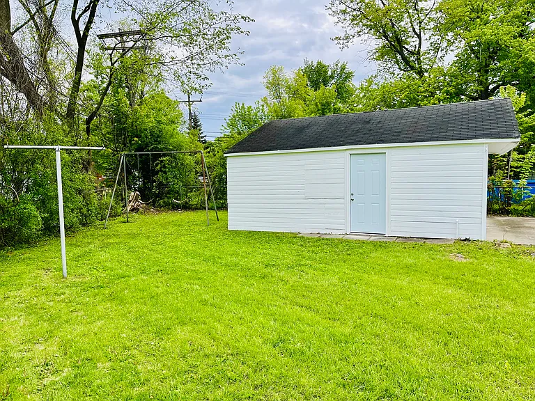 19892 Rose Ct — Photo 16
