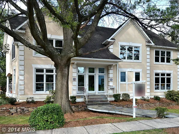 2410 S Kenmore St, Arlington, VA 22206