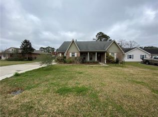 115 Pleasant Valley Dr, Des Allemands, LA 70030