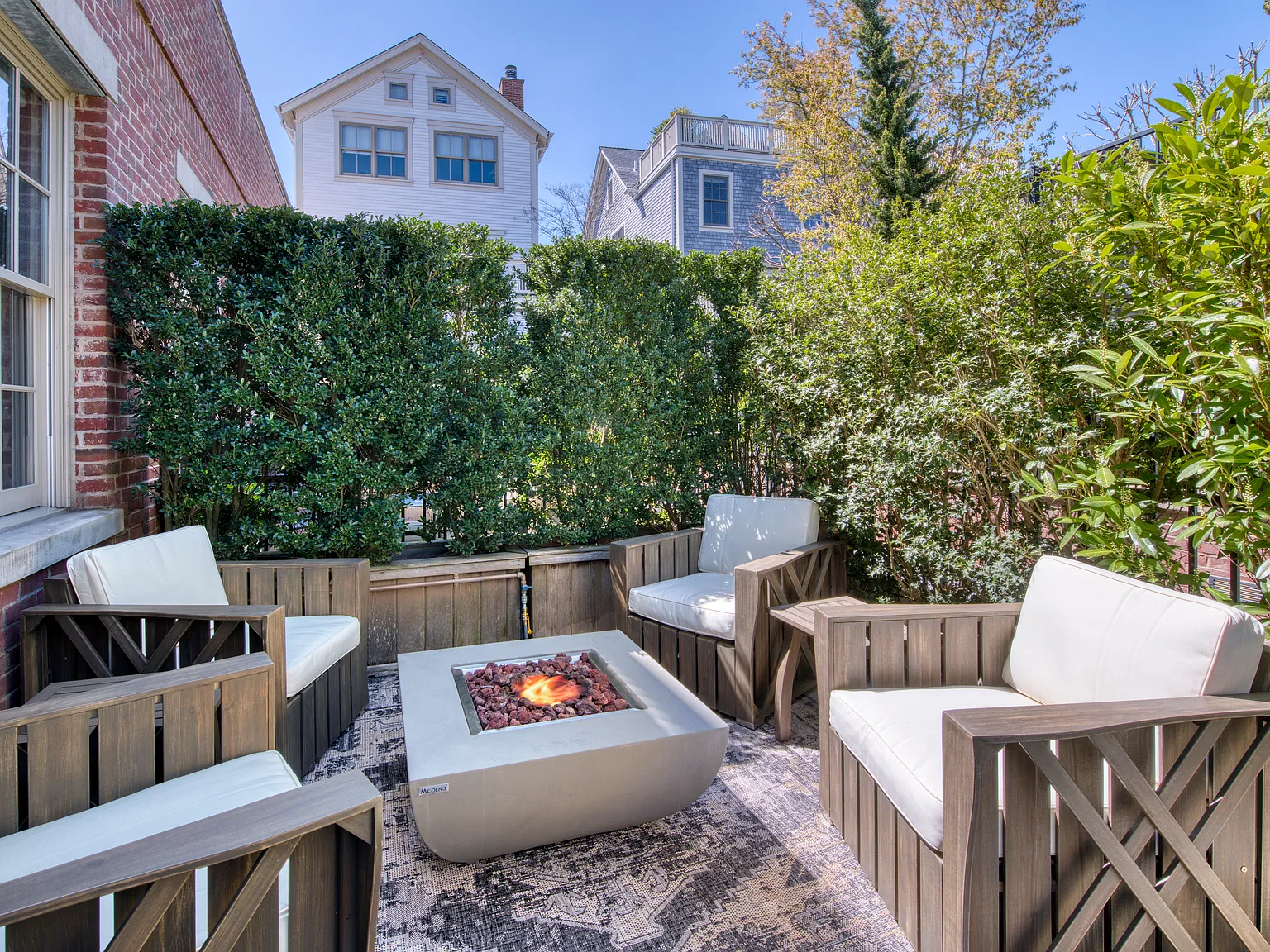 Pool side Bungalow at Watchcase — Photo 2