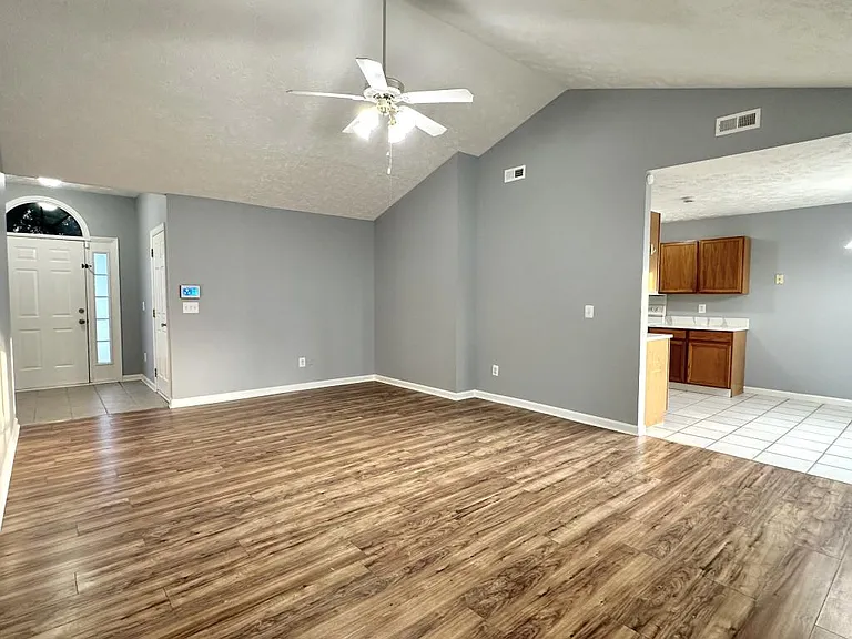 1002 Coalport Rd — Photo 6