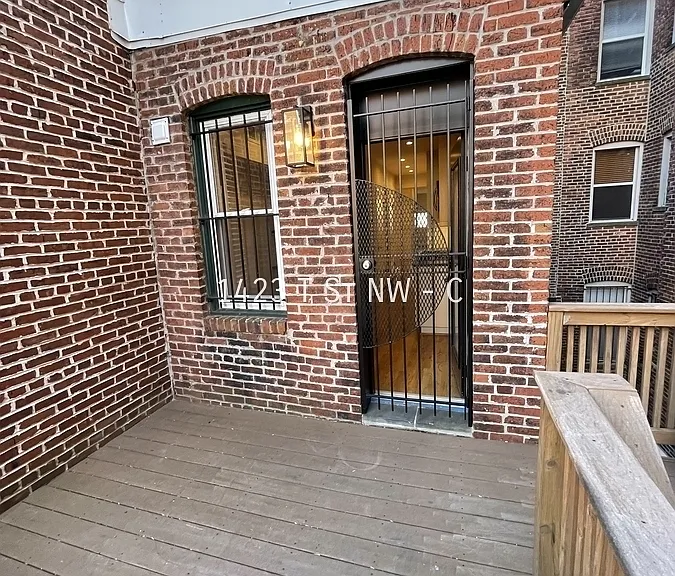 1423 T St NW #C — Photo 17