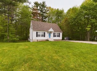 4 Judith Ln, Derry, NH 03038
