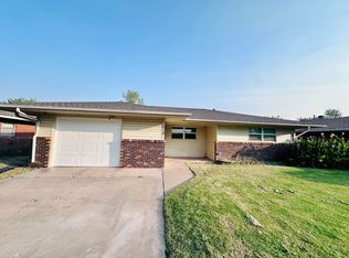 814 W Oxford Ave, Enid, OK 73701