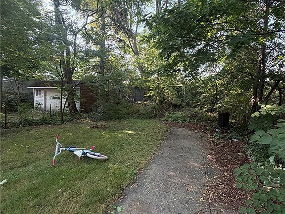 5th image of 10610 Avon Ave