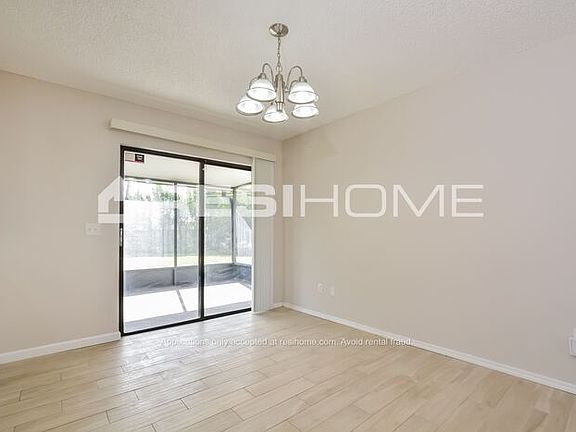 5th image of 2681 Windsor Heights St