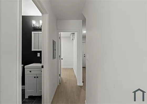 2 bed, 700 sqft, $1,550 — Photo 3