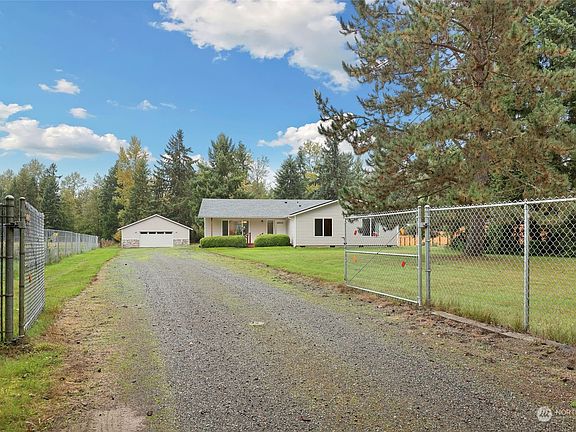 3rd image of 8403 Bernice Court SE