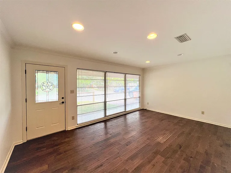 5011 Finley Dr — Photo 5