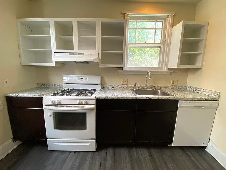 641 Clemmer Ave — Photo 6