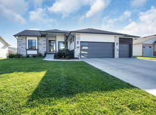 2546 Pebble Ct, Andover, KS 67002