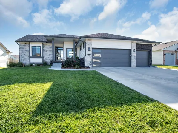 2546 Pebble Ct, Andover, KS 67002