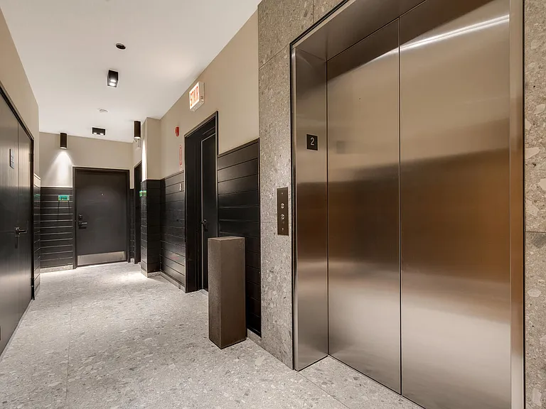 1257 N Ashland Ave #204 — Photo 9