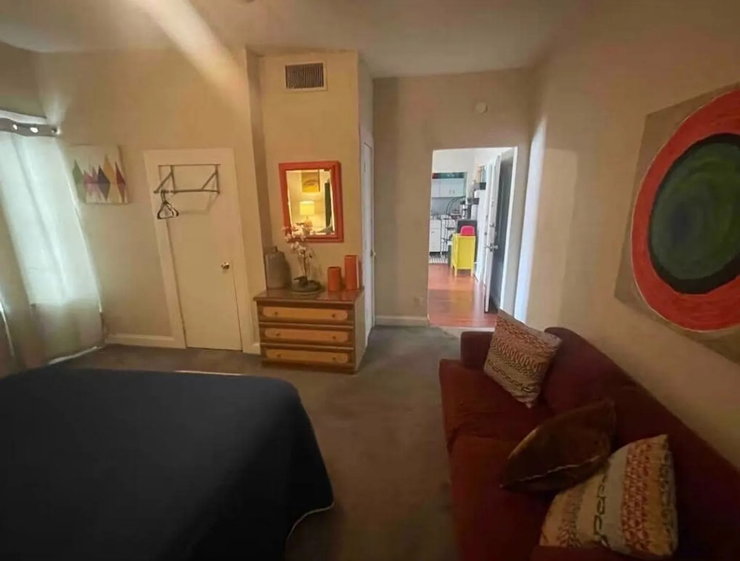 1 bed, 1.0 bath, 592 sqft, $1,968 — Photo 3