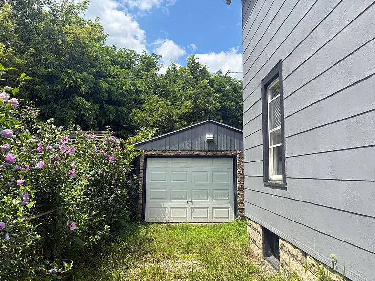 118 Floral Ct — Photo 3
