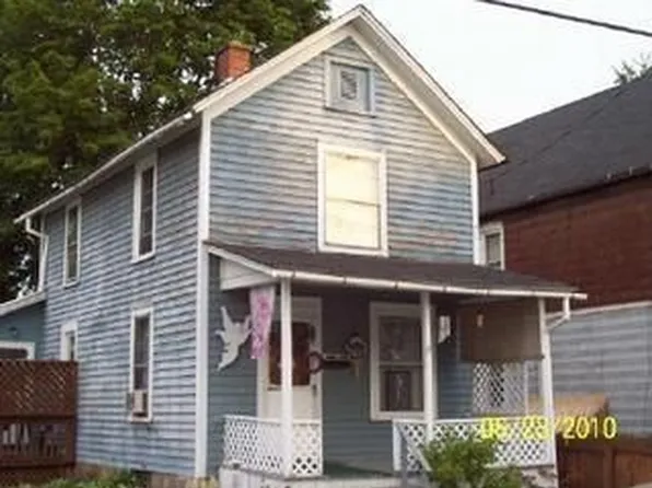 14 Schantz St, Warren, PA 16365