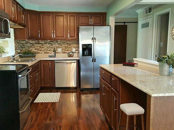 2nd image of 257 Wynnwood Ave