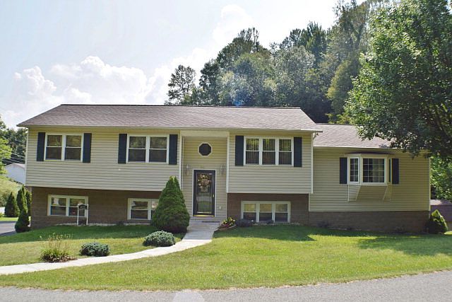 1st image of 401 Jamescrest Dr