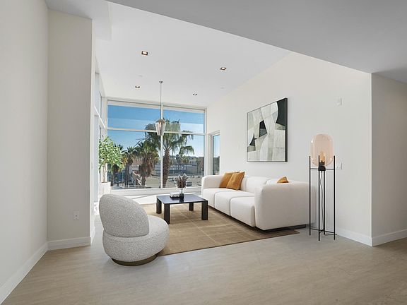 3rd image of 495 The Promenade N #404