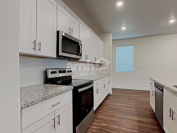 3rd image of 330 Timber Kate Pl