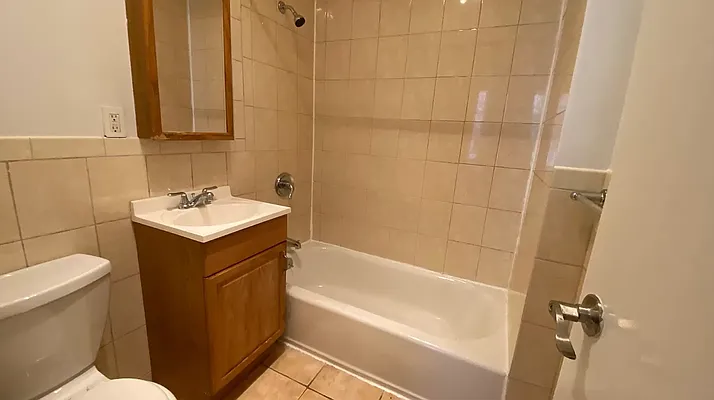 Rented by HOLTON REAL ESTATE INC. | media 11