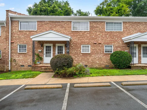 506 N Greensboro St APT 11, Carrboro, NC 27510