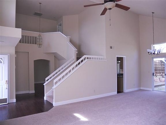 4th image of 1715 Foxwood Dr