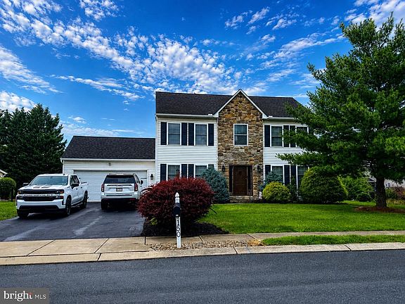 4th image of 150 Olde Hickory Rd
