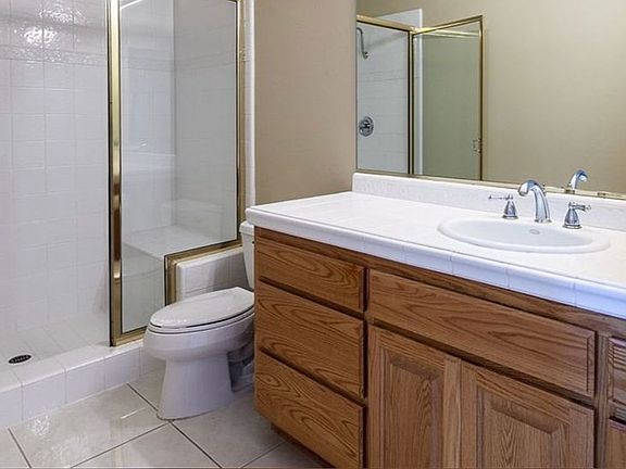 5th image of 38437 Woodcrest Dr