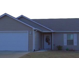 221 Northfield Rd, Manhattan, KS 66502