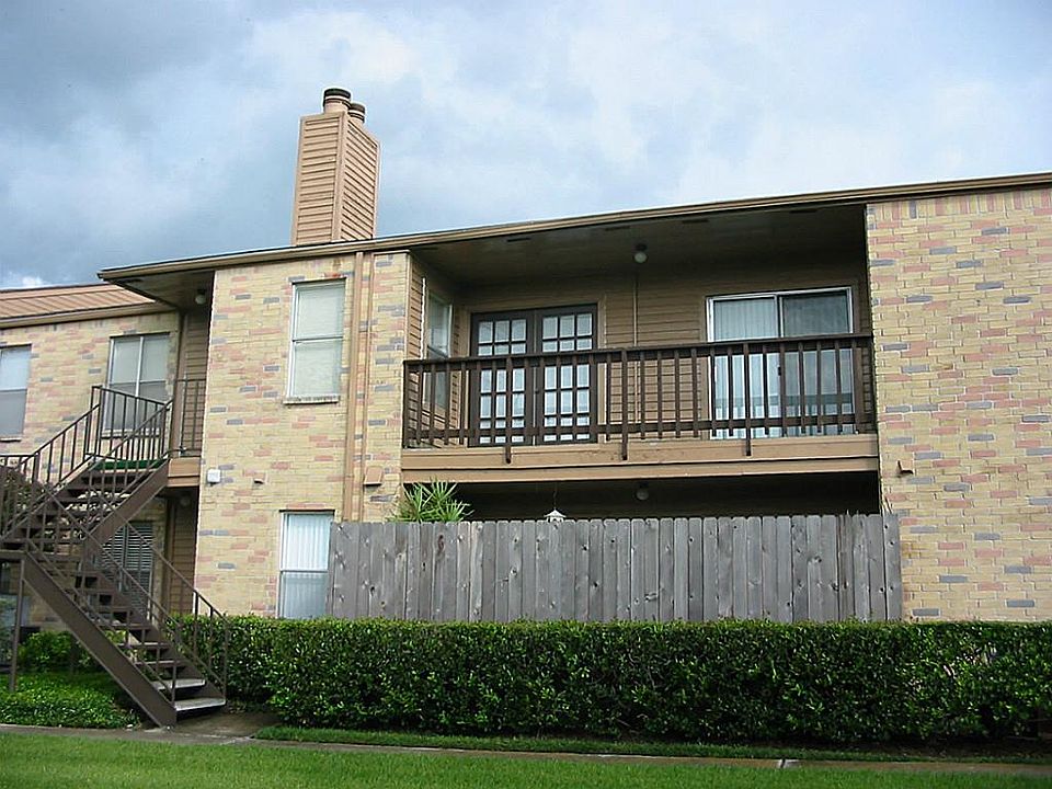1st image of 10555 Turtlewood Ct Unit 603