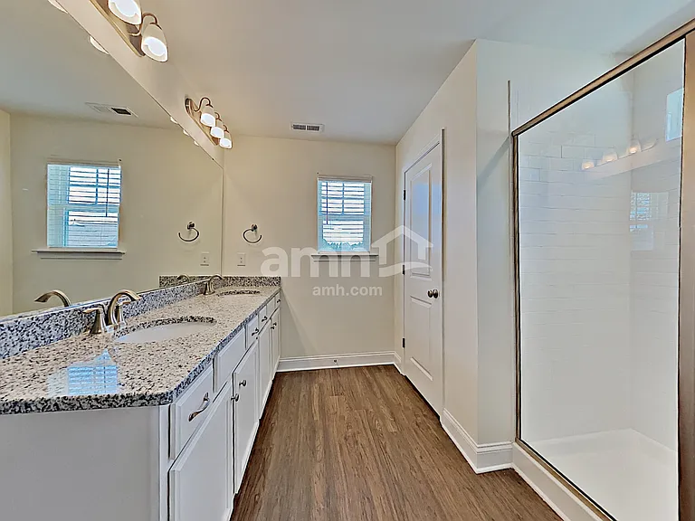 143 Willowbrook Dr — Photo 9