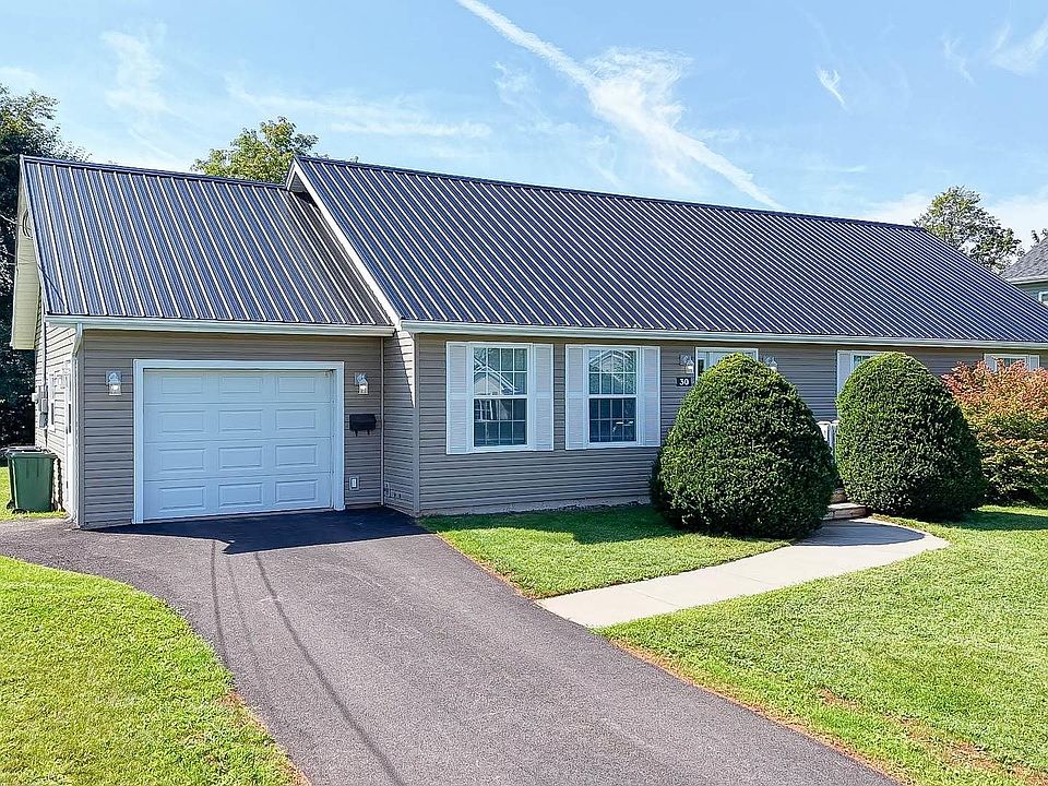 1st image of 30 Harland View Dr