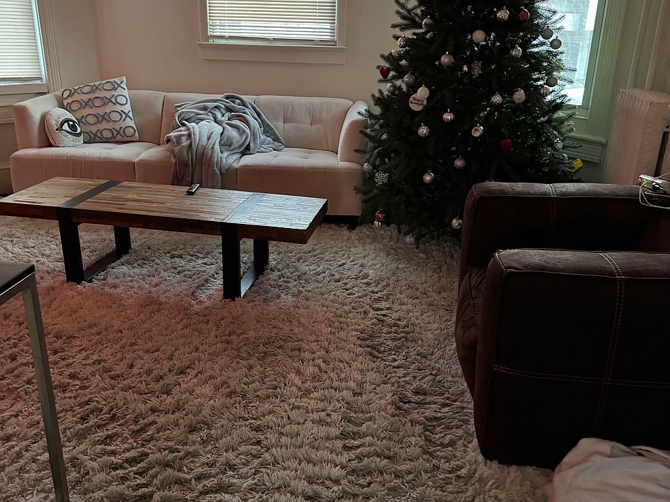 2nd image of 52 Mine St #4