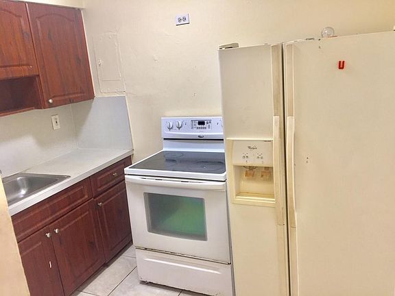 4th image of 1155 NE 123rd St #B