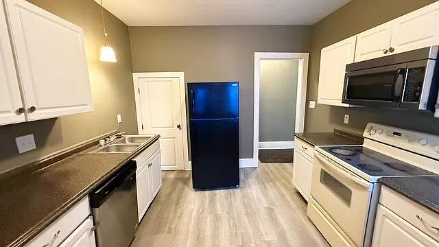 3370 N College Ave — Photo 5