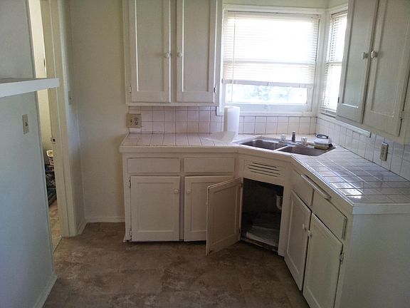 4th image of 2149 W Lincoln Ave APT 7