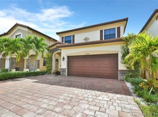 10030 NW 86th Ter, Doral, FL 33178