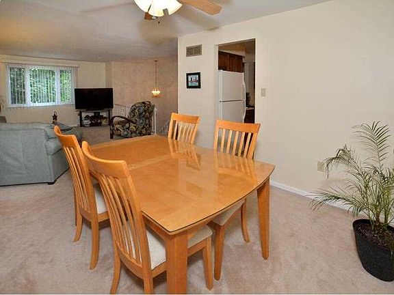 5th image of 209 Briaridge Dr